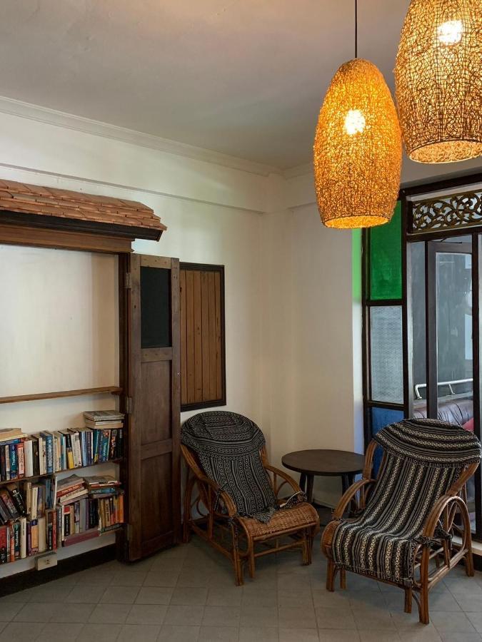 Revolution Hostel Chiang Mai Eksteriør billede